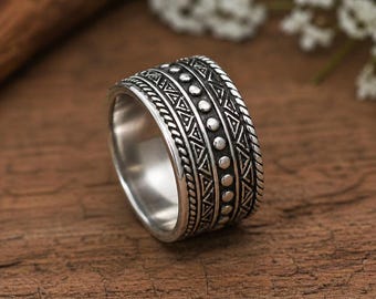 Anello a fascia larga in argento sterling ossidato / Gioiello geometrico tribale di tendenza