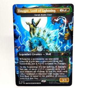 Puede incluir: Una carta de Magic: The Gathering con "Zinogre, Lord of Lightning". La carta tiene un esquema de color azul y verde con una ilustración de criatura parecida a un lobo. El texto incluye "Legendary Creature - Wolf" e instrucciones del juego.