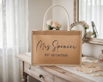 Benutzerdefinierte Frau Nachname Hochzeit Sackleinen Taschen, Braut Tragetasche, Brautparty Geschenk