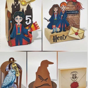 Könnte beinhalten: Eine Sammlung handgefertigter Papierarbeiten mit Charakteren und Symbolen aus einer Fantasy-Buchreihe. Enthält eine Box mit einer Figur, einem Besen und einer Flagge sowie eine Box mit zwei Figuren und einer Backsteinmauer. Enthält auch einen Käfig mit einer Eule.