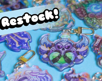 Kawaii style Class Symbol Keychain Iridescent Warcraft heart MMO  Hunter Paladin Rogue Priest