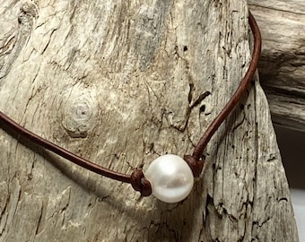 Pearl Choker, Leather Choker, Single pearl, Womens necklace, Fresh Water Pearl Choker Necklace