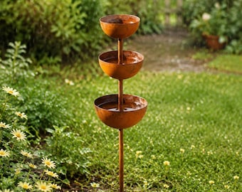 Tuinwaterornament buiten, metalen vogelvoederbak, decoratief tuinfonteindecor, waterpartij achtertuin