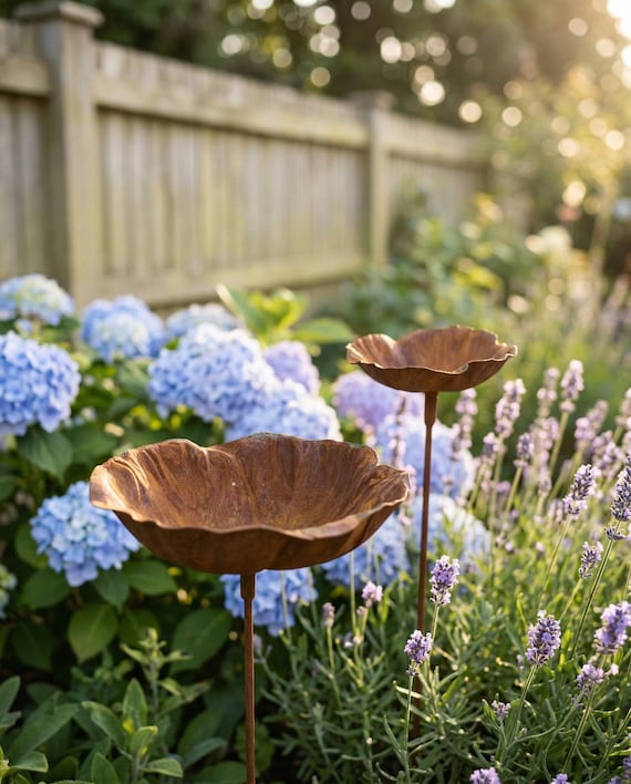 Metal Flower Bird Bath Garden Stake, Rustic Outdoor Garden Decor, Flower Garden Sculpture, Yard Art Patio Decoration