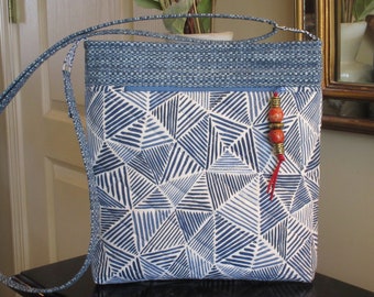 Blue and White Triangle Print Front Zipper Pocket with Top Trim and Back Pockets Large Quilted Fabric Crossbody/Shoulder Bag/Purse