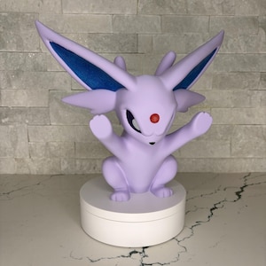NEUE GrumpyMon Espeon Sammlerfigur, Pokémon inspirierte 3D gedruckte Statue, glänzende & Standardvarianten, Premium Display Sammlerstück