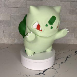 Grumpymon Bisasam Figur | Großes Pokémon Starter Sammlerstück | Geschenk für Gamer & Fans