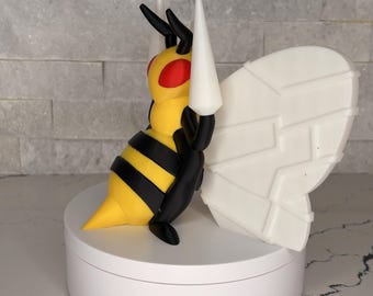 Käfer GrumpyMon Pokémon Sammlerfigur, niedliche Käfer Standbild, Käfer Pokémon Ausstellungsstück, 3D gedruckte Regaldekoration, Maple3D Lizensiert