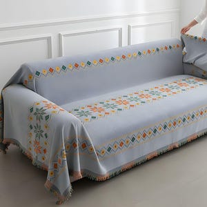 Modern Chenille Sofa Throw Blanket – Woven Geometric Pattern Cover, Tassel Protector