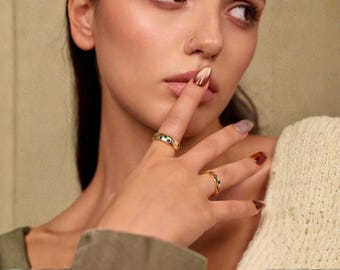 Gold Band Ring with Multicolor Stones, Minimal Statement Ring for Women, Elegant Everyday Jewelry Gift, Stackable Ring
