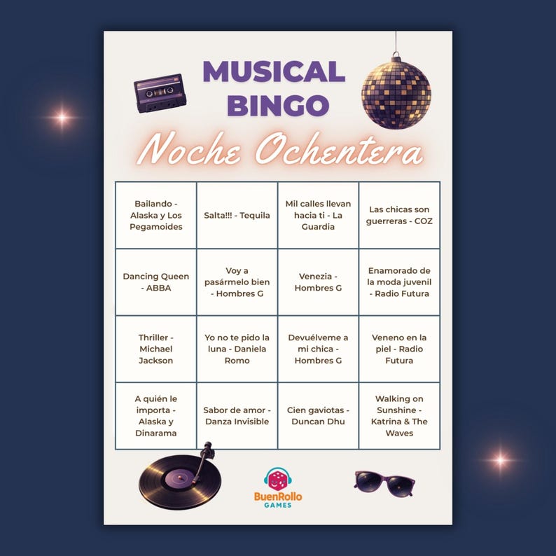 K&ouml;nnte beinhalten: Eine musikalische Bingo-Spielkarte mit dem Titel "Musical Bingo Noche Ochentera". Die Karte zeigt Songtitel und Interpreten, ein Kassettenband, eine Discokugel, einen Plattenspieler, eine Sonnenbrille und das BuenRollo Games-Logo.
