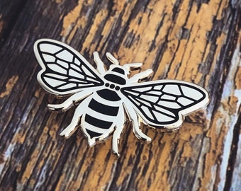 Bumble Bee Enamel Pin - 1.25 Inch - Garden Witch Jewellery - Black and Gold - Witchy Fantasy Goth  - Punk Pin Art