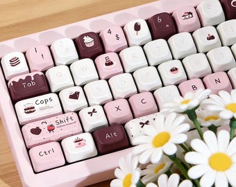 Juego de 145 teclas para gaming en color rosa chocolate y bayas, teclas mecánicas PBT de 5 lados con sublimación de perfil cereza y FOA, ideal como regalo para amigos.