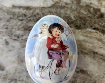 Vintage 1979 Royal Bayreuth Easter Egg – German Porcelain Collectible