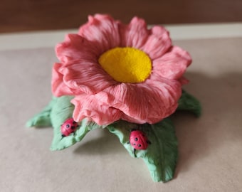 2001 Dezine Ltd Zinnia Flower Figurine, The Fairy Collection Limited Edition, Flower with Ladybugs