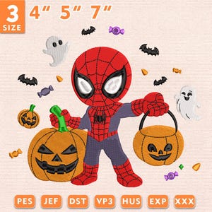 Puede incluir: Un diseño de bordado con un superhéroe rojo y azul sosteniendo una calabaza grande y un cubo de dulces con forma de calabaza, rodeado de pequeños fantasmas, murciélagos y caramelos. El texto incluye 3 SIZE y 4" 5" 7".