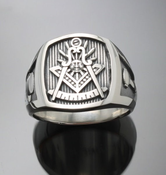 Vorbei an Master Freimaurer Ring aus Sterlingsilber mit oxidierten Finish ~ Stil 008O Vorbei an Master Freimaurer Ring aus Sterlingsilber mit oxidierten Finish ~ Stil 008O