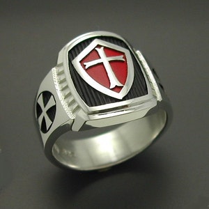 Knights Templar Masonic Cross Ring in Sterling Silver With Red Shield ...
