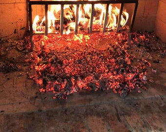 Portalegna in Ferro per Camino e BBQ – Porta Legna da Interno/Esterno – Supporto Legna da Ardere per Stufa, Caminetto e Barbecue