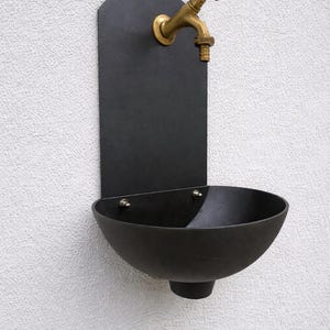 Modern garden fountain made in Italy - Rustic Wall Fountain Outdoor - Wall fountain