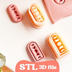 Puede incluir: Cortadores de galletas impresos en 3D de color rosa y crema en varias formas, incluyendo un rectángulo con fases lunares y un diseño curvo. La imagen incluye el texto "STL 3D file".