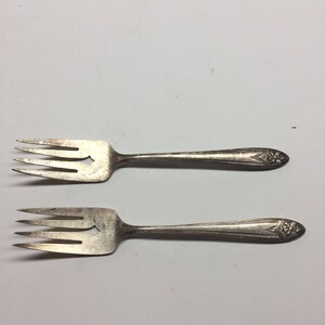 Vintage William A Rogers A 1 Plus Oneida LTD Meat Forks image 4