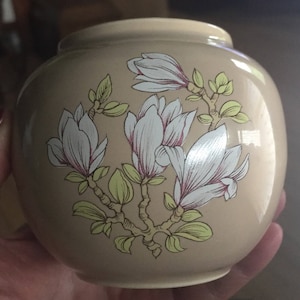 Vintage Sadler England Magnolia Pattern Vase
