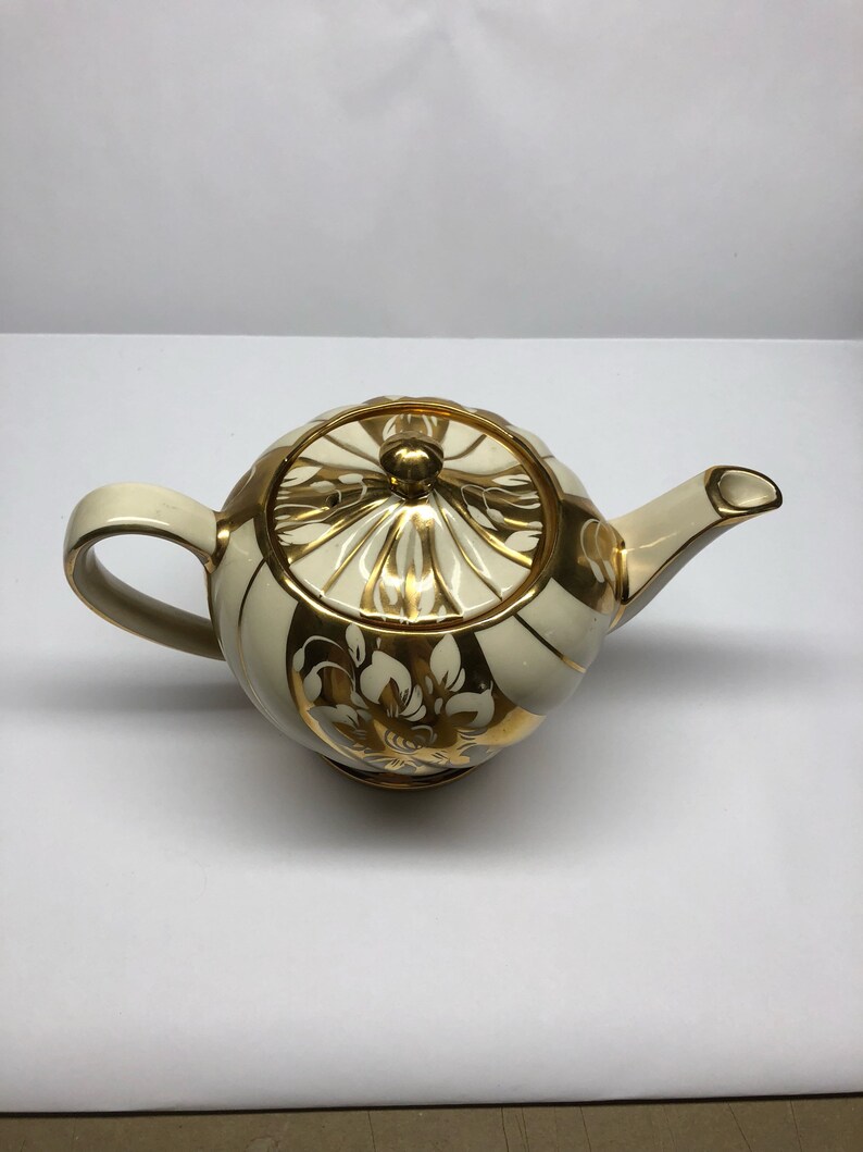 Vintage Staffordshire Sadler Teapot // Made in England // 1700 Etsy UK