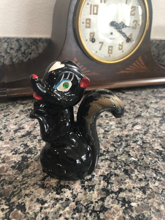 Skunk Figurine Emerald Eyes - image 3