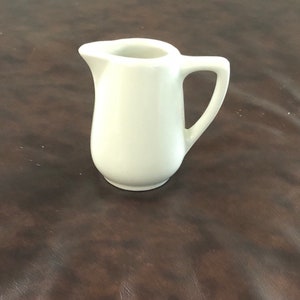 Vintage Eisenstein Milchknirser Mayer China Vintage Weiß