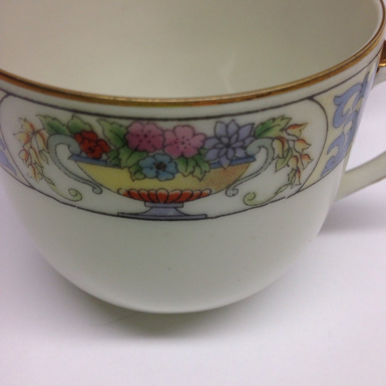 Hutschenreuther Selb Bavaria German Demitasse Cup