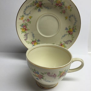 Homer Laughlin 1946 Georgian Nautilus Eggshell Cup and Saucer