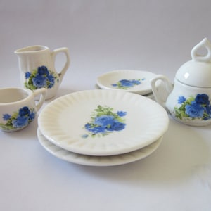 Vintage Child&#39;s Tea Set White Blue Floral