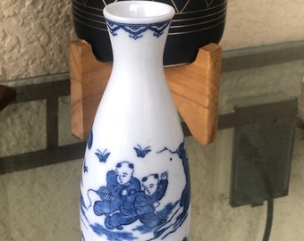 景徳鎮 花瓶 子供絵柄 青白磁 青花山水花瓶 くみあい : アートの友社 - 工芸 陶磁器 中国 花瓶・フラワースタンド