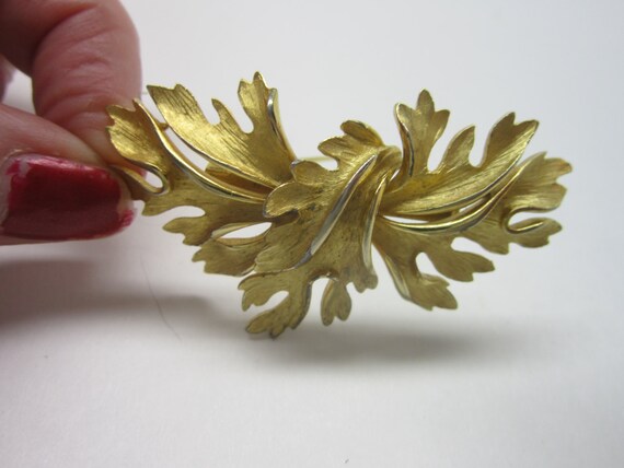 Large Golden Flower Brooch