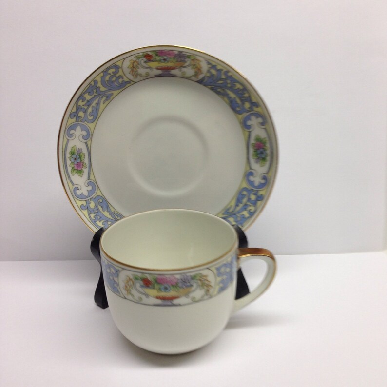 Hutschenreuther Selb Bavaria German Demitasse Cup