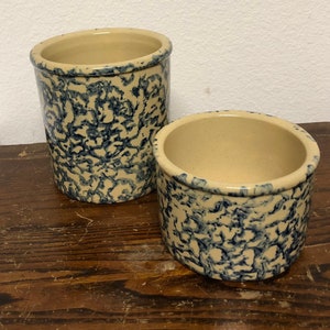 Robinson Ransbottom Roseville Spongeware crock, blue and beige, stoneware, collectible, utensil holder, kitchenware