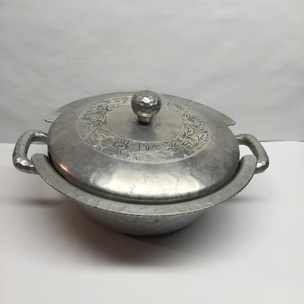 Aluminum Casserole  Holder  Vintage Everlast Lidded Rose pattern with forged handle and knob