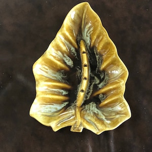 Wade of California harvest gold drip ware leaf ashtray USA Pottery number 592