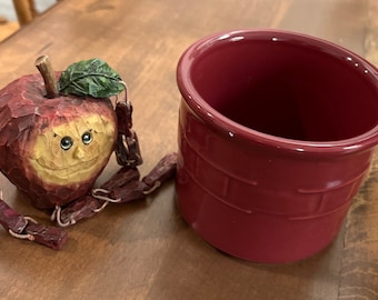 Longaberger Woven Traditions Paprika Red Crock Made in USA  3.5” tall x 4.5 inches in diameter