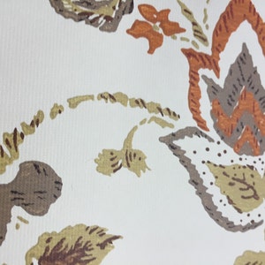 Wallpaper Roll Cream Background with Brown, Orange and White Flowers Rare and Beautiful 70 Square FEET