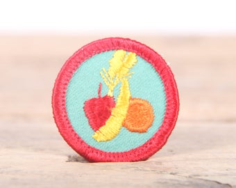 Parche vintage de las Girl Scouts / Parche Scout de los años 70-80 / Parche Scout antiguo con frutas rojas y verdes / Parche de las Girl Scouts de 3,8 cm / Insignia Scout