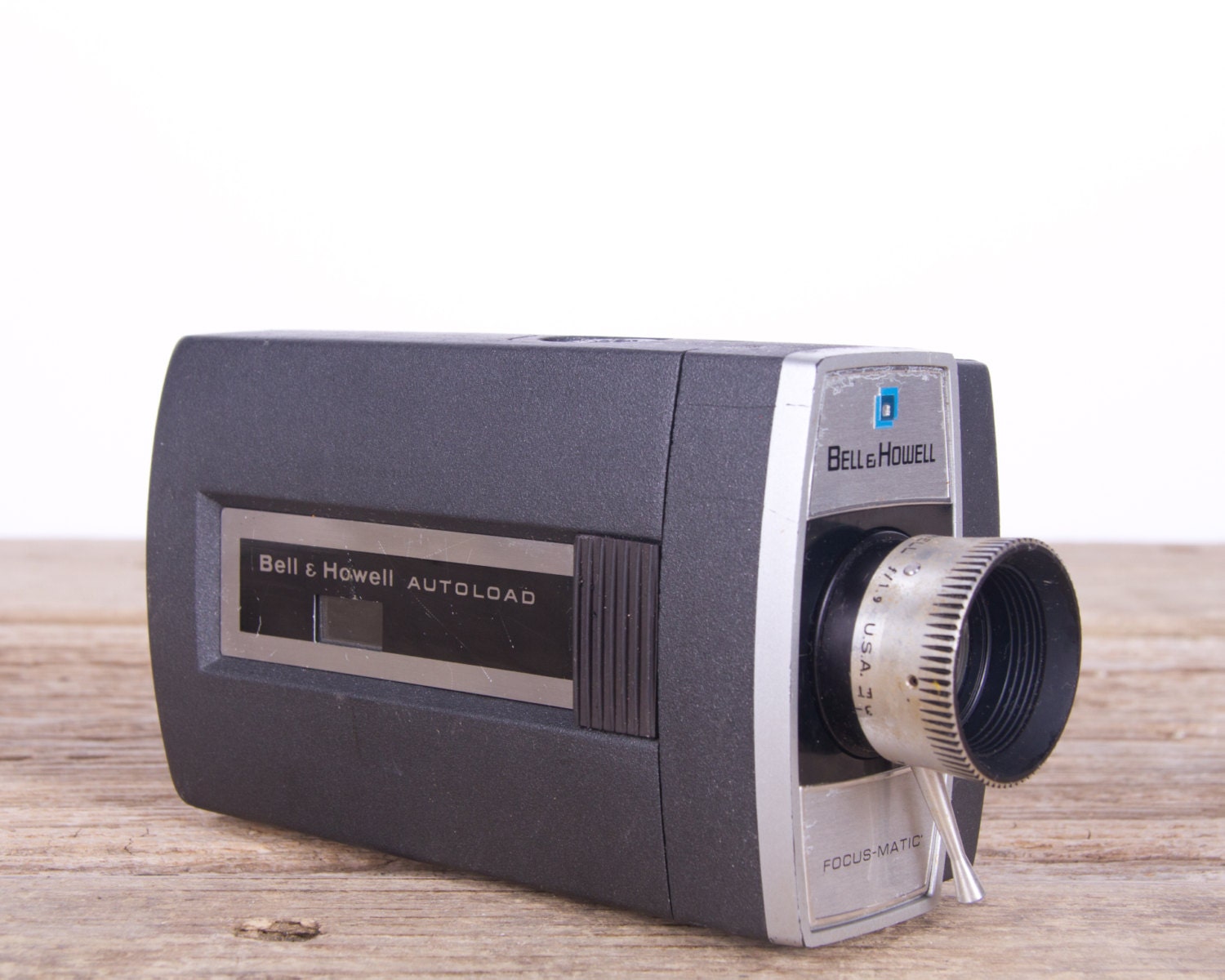 Bell Howell Movie Camera / Super 8 Movie Camera / 8mm Movie Camera Bell Howell Movie Camera / Super 8 Movie Camera / 8mm Movie Camera
