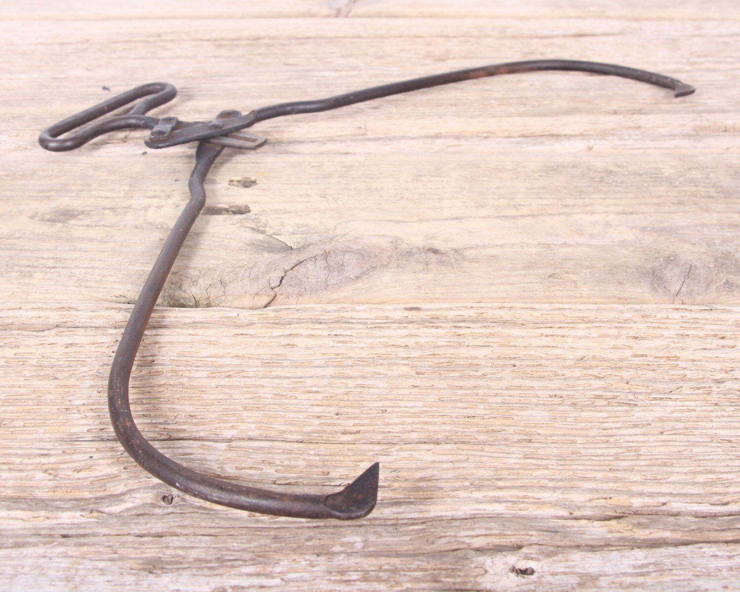 Vintage Ice Block Tongs / Metal Ice Tongs / Primitive Decor / Antique