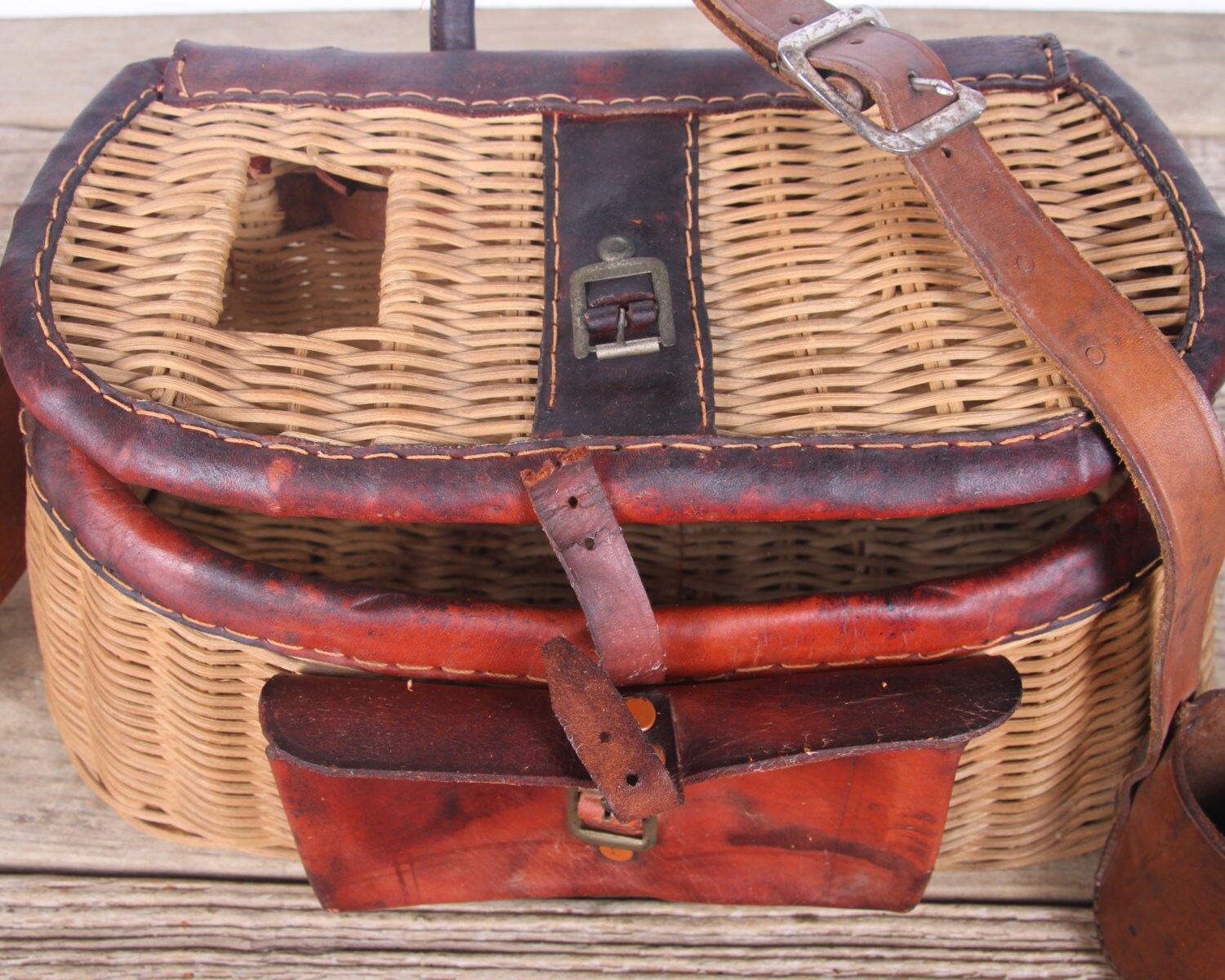 Vintage Genuine Fishing Creel / Fishing Basket / Old Basket Fishing