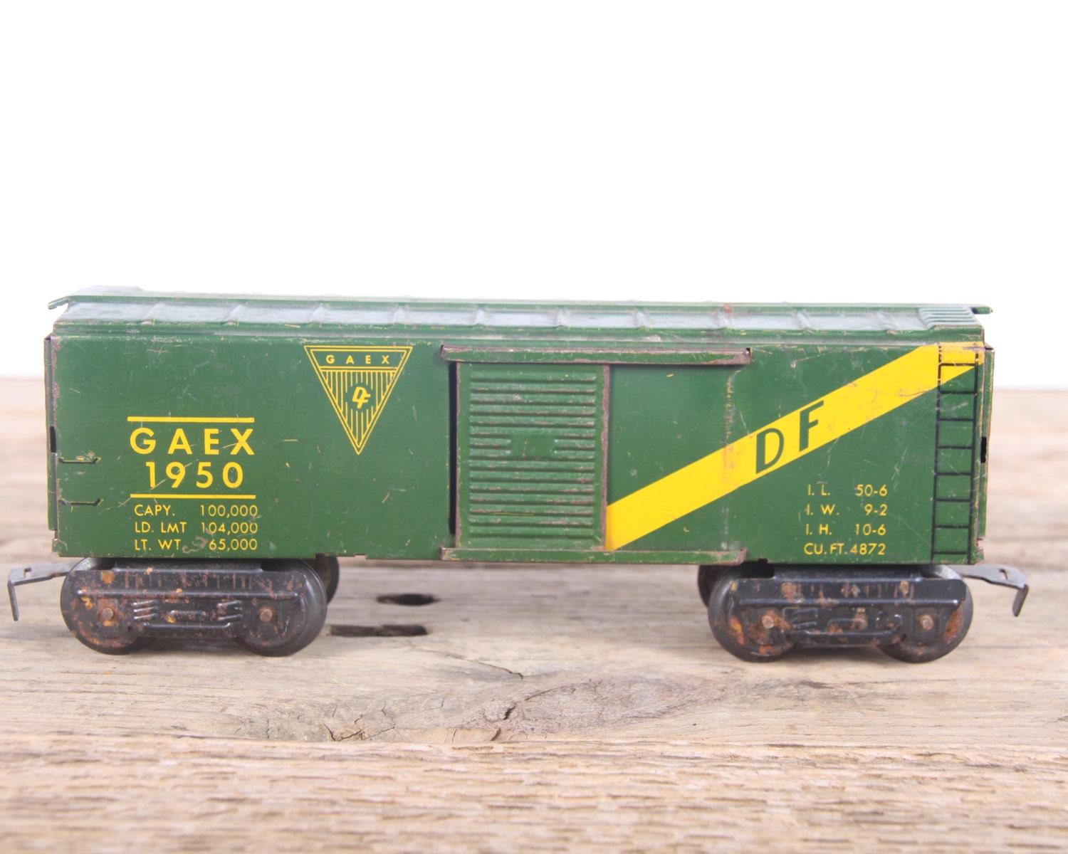 Vintage Metal Train Cars / Louis Marx Train Set Cars / Antique Train Decor / O Scale New Your