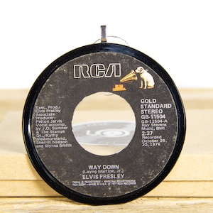 Vintage Elvis Presley &quot;Way Down&quot; Vinyl Record Christmas Ornament from 1979 / Vintage Holiday Decor / Elvis Gift / Record Gift / Rock