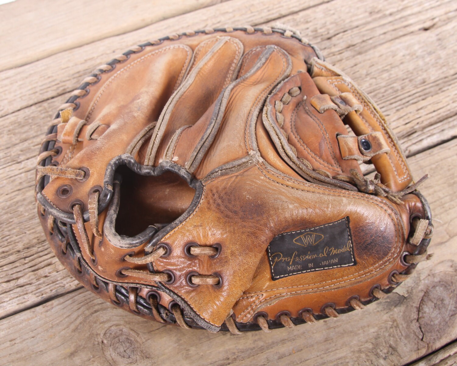 Old Vintage Leather Baseball Glove / Professional Model Catchers Mitt