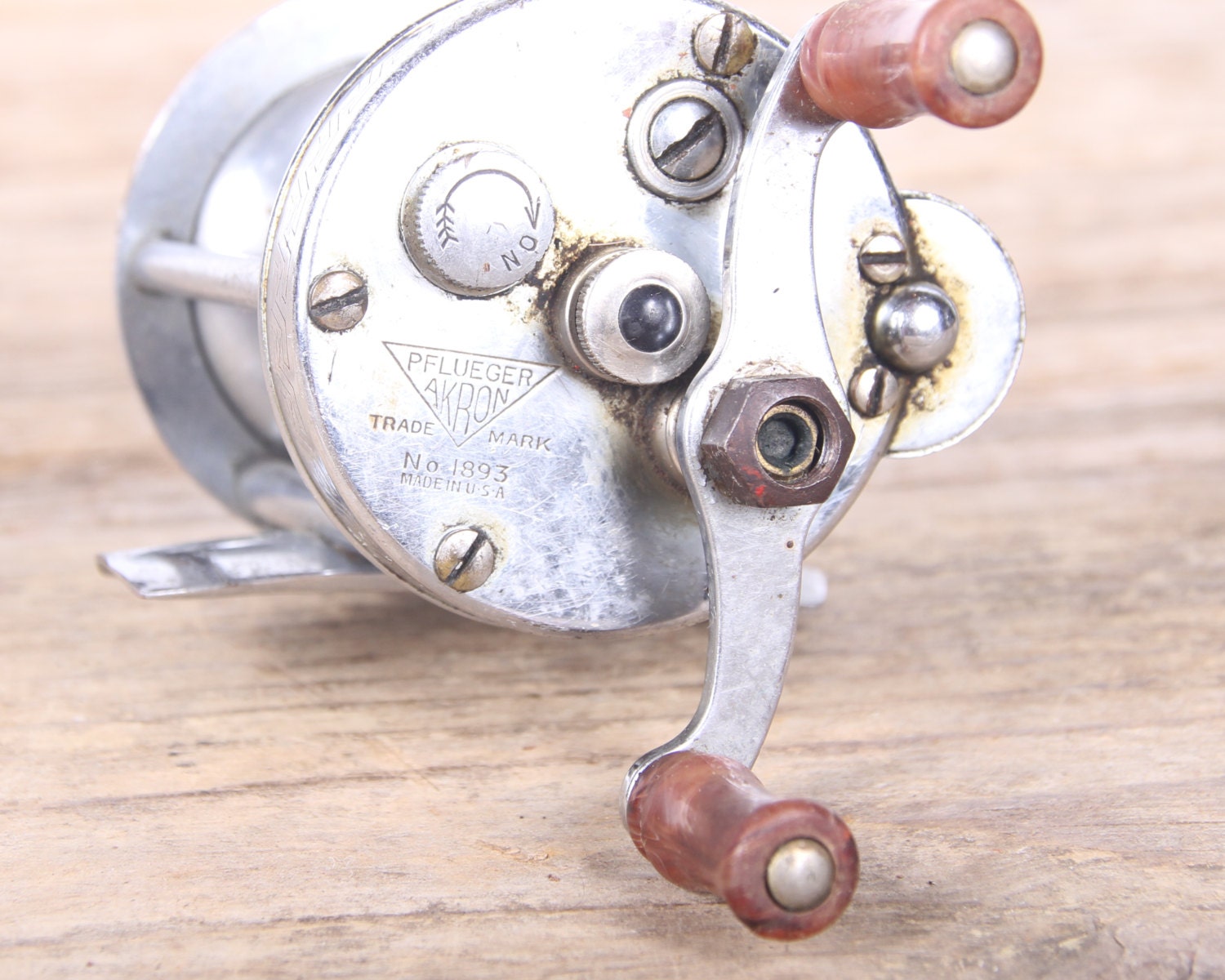 Antique Fishing Reel / Pflueger Akron No 1893 Bait Casting Fishing Reel