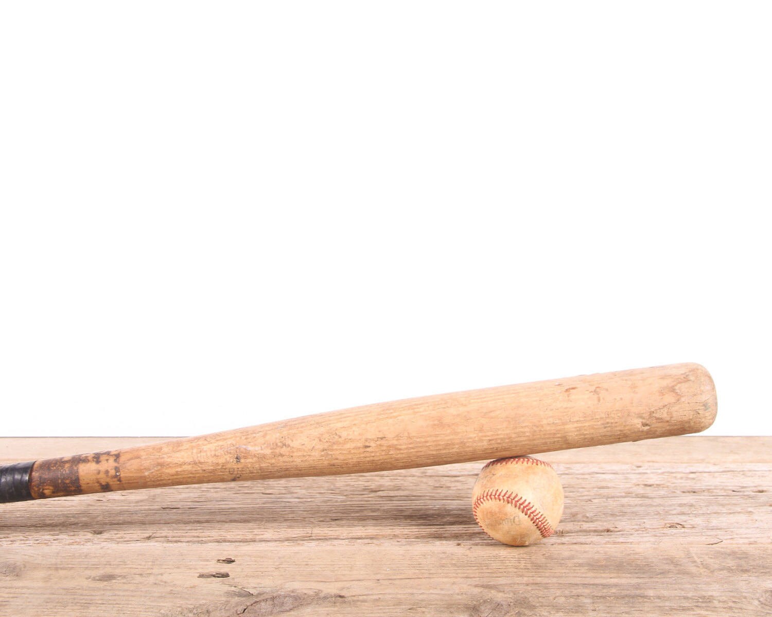 Vintage Wooden Baseball Bat / Baseball Decor / Louisville Slugger Hillerich and Bradsby / Wood